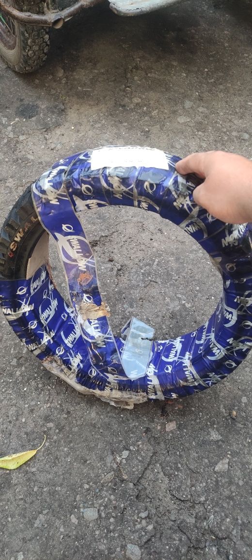 Покришка нова під шип