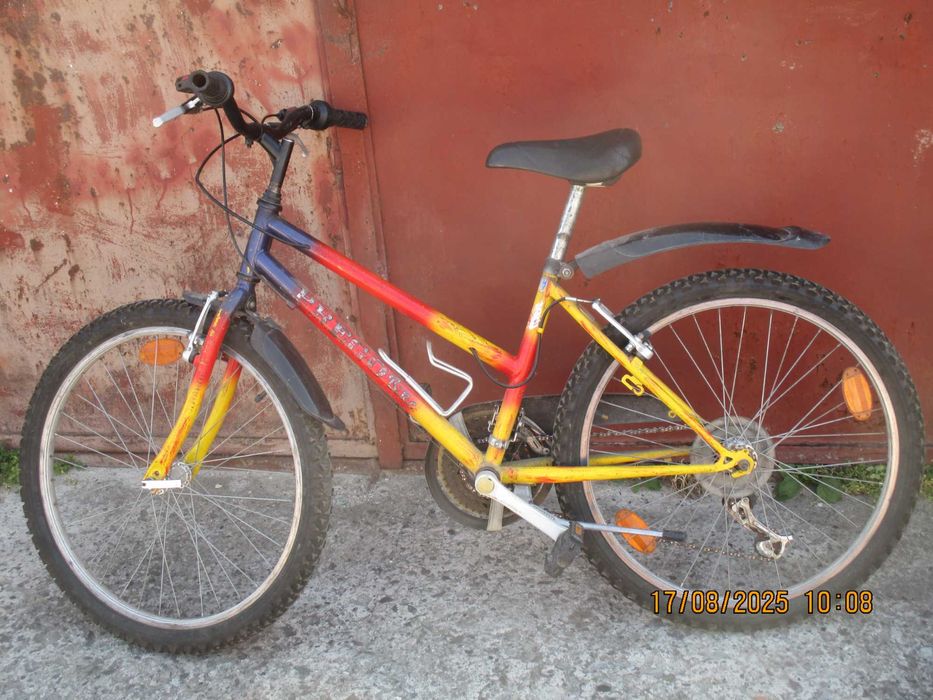 велосипед 24 дюйми колеса . все функціонує