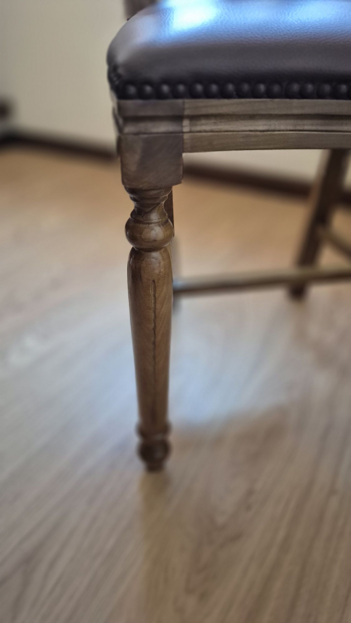 Conjunto de mesa de jantar e 6 cadeiras