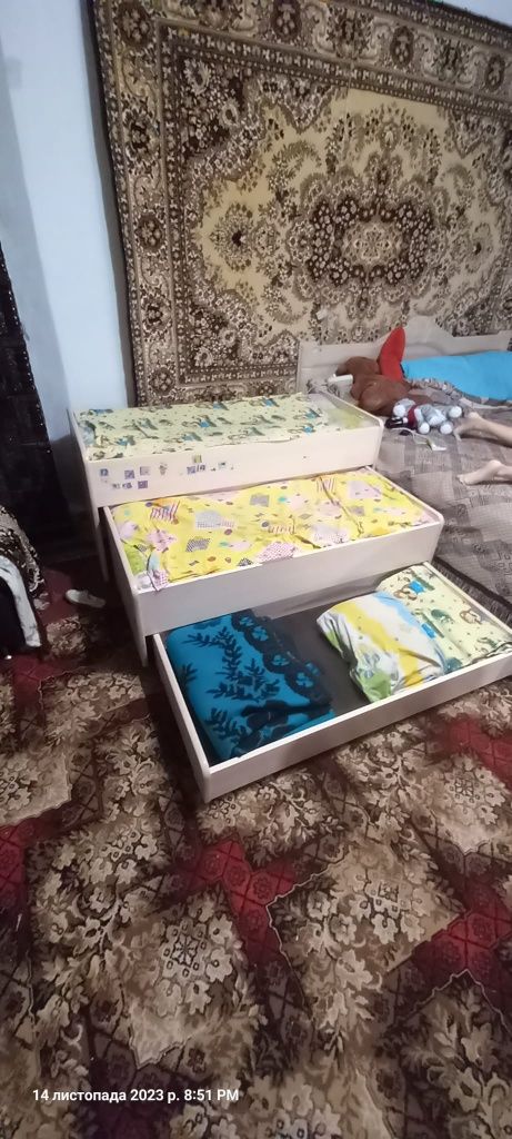 Продам дитяче ліжко висувне