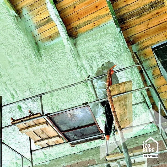Ocieplenia Pianką, pianą PUR, termoizolacje natryskowe poddasza