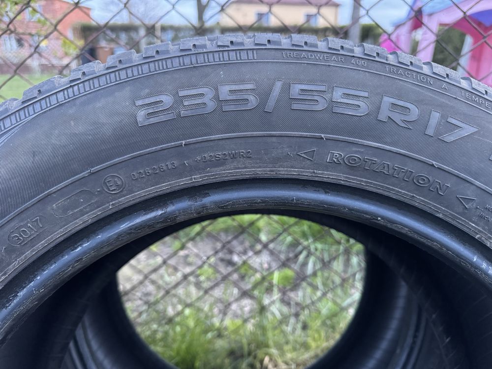 Opony Nokian 235/55/17 zimowe