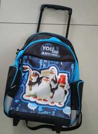 Walizka/plecak na kółkach pingwiny z Madagaskaru