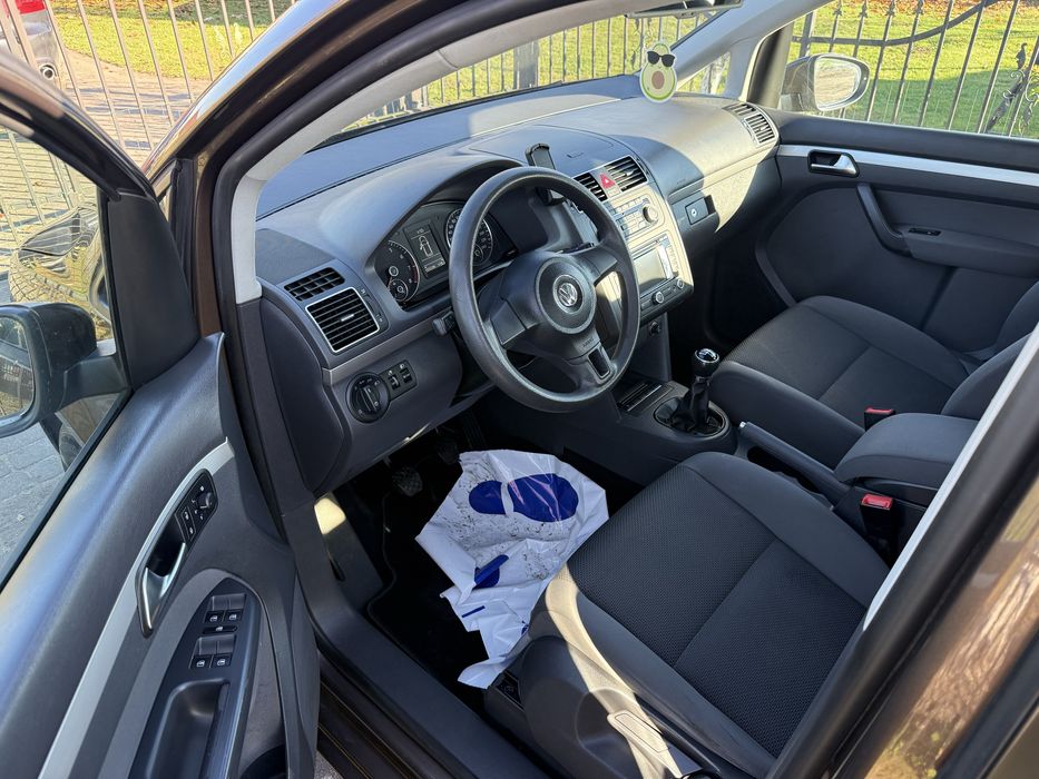 Volkswage touran 2011 1.4 16v klima navi ladna