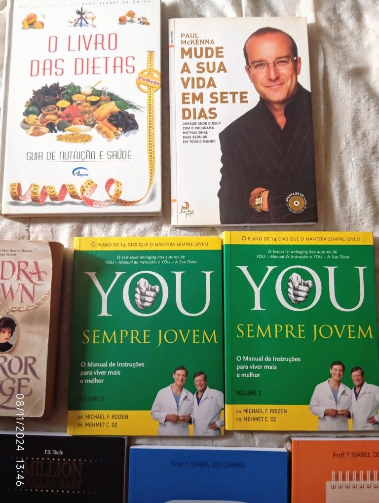 Lote de livros variados.55 Livros 35€ não é negociável.