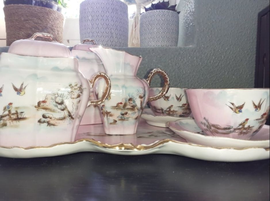 Serviço chá para duas pessoas muito antigo. Limoge.