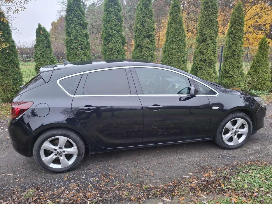 Opel Astra Astra J 1,6 Turbo benzyna