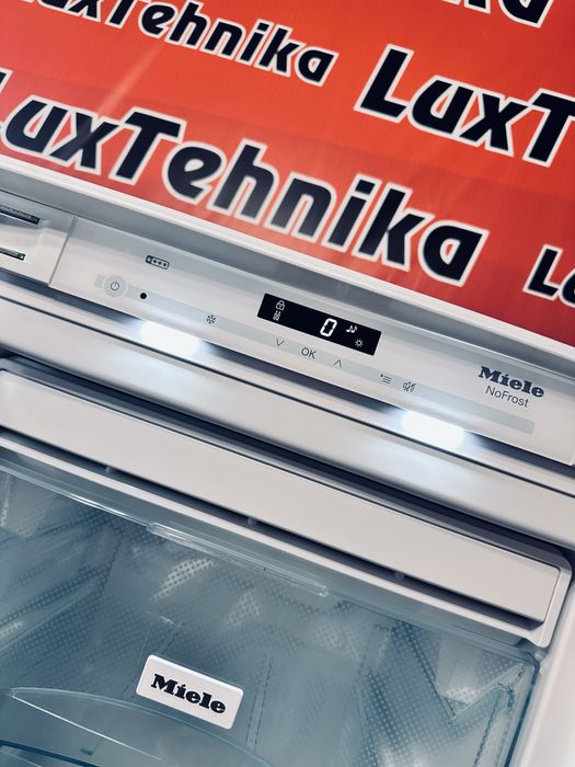 Морозильна камера Miele , під забудову