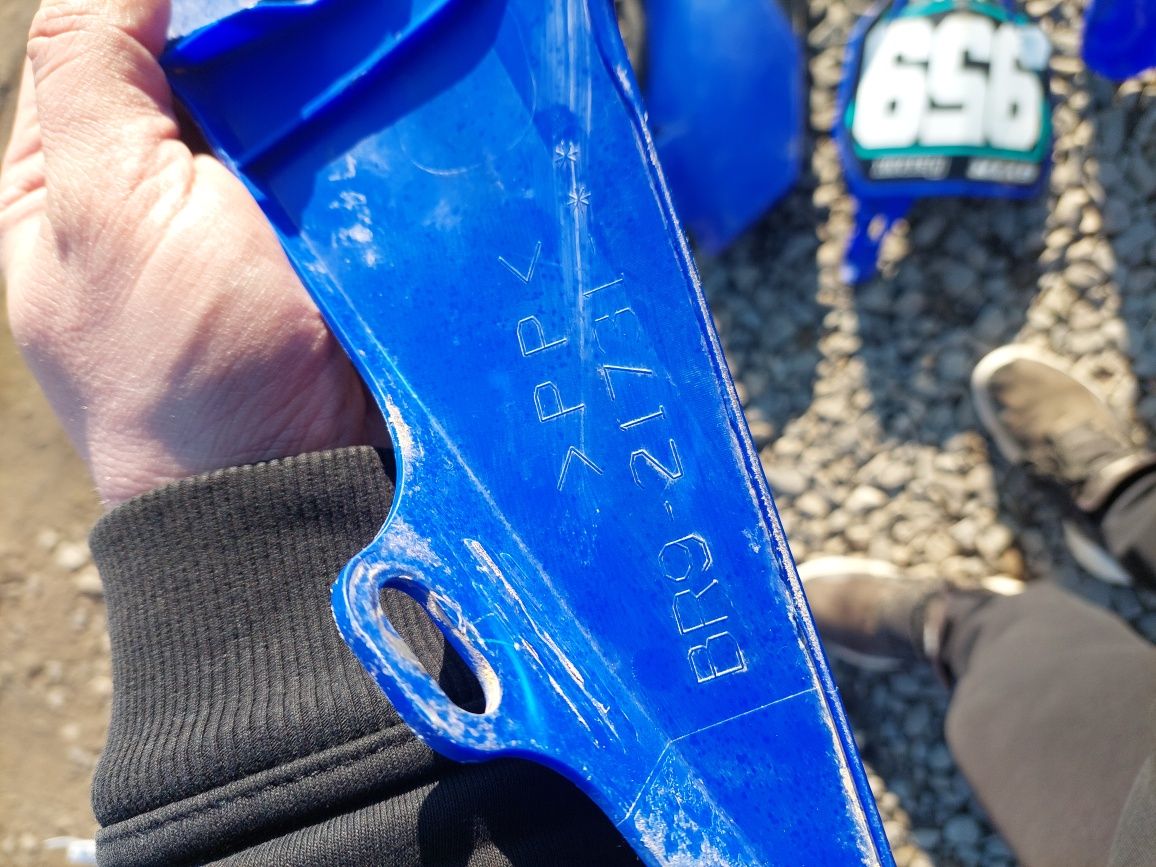 Yamaha yzf 250 plastiki okleina błotnik ogon  wr