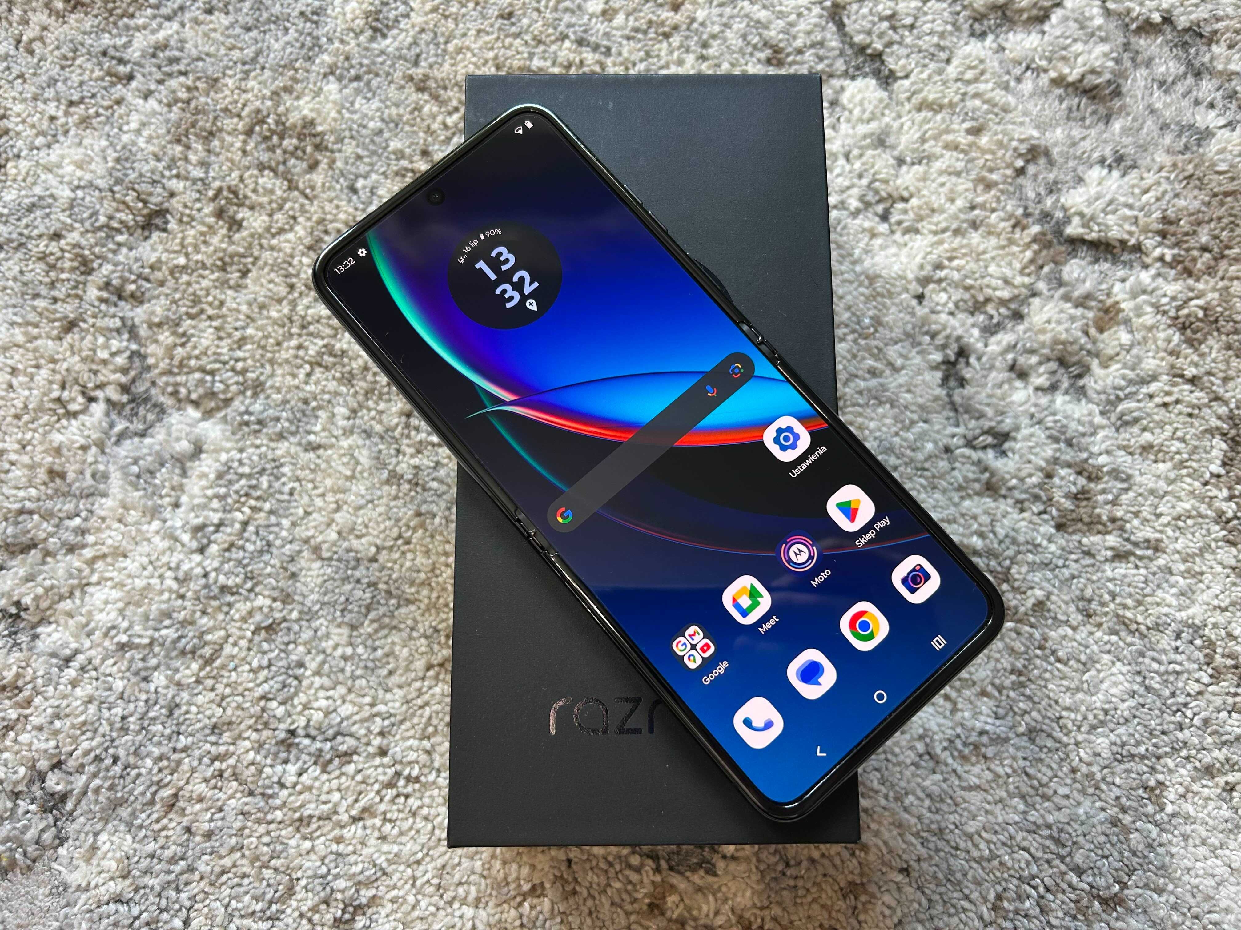 Motorola Razr 40 Ultra 5G 8/256 GB Czarny