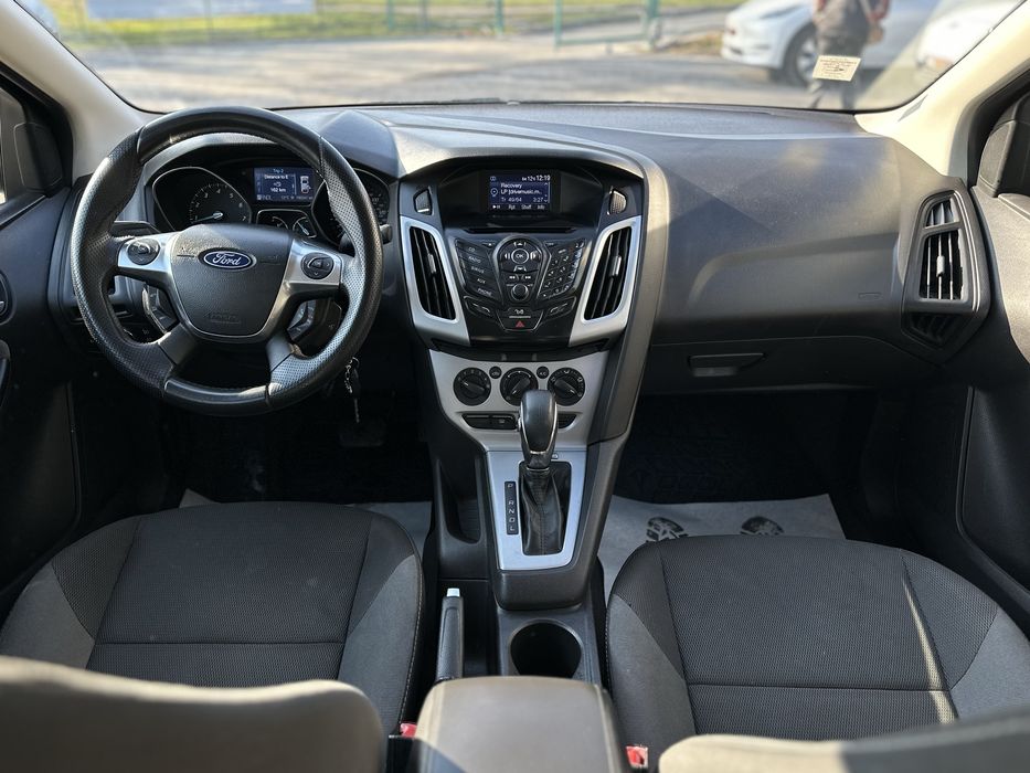 FORD FOCUS 2012 року, 2.0 бензин, автомат, передній привід.