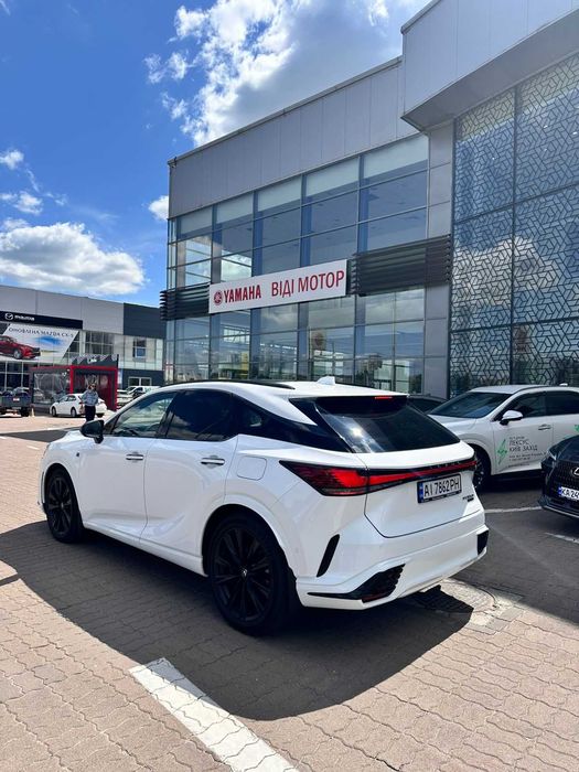 Lexus RX 2023 V покоління • 500h AT (371 к.с.) AWD • F Sport
