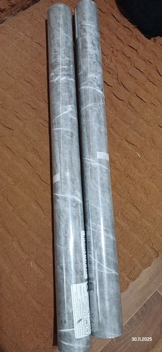 Самоклеючі шпалери