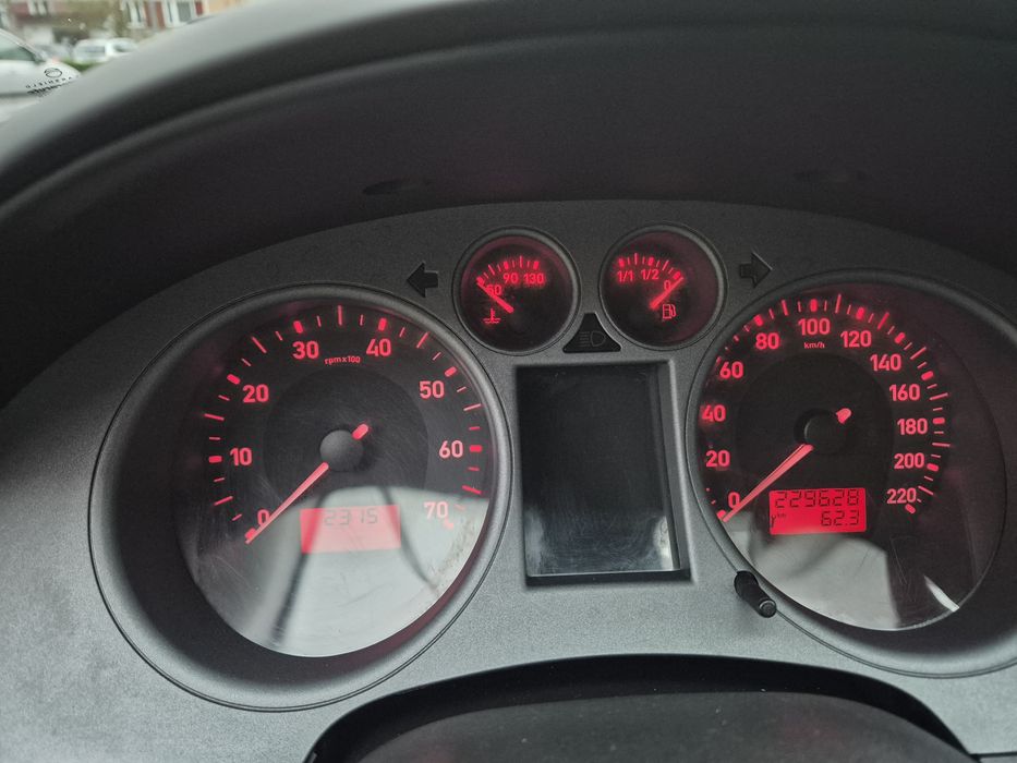 Seat ibiza 1,6 105 km ładny zobacz prywatnie  !!!