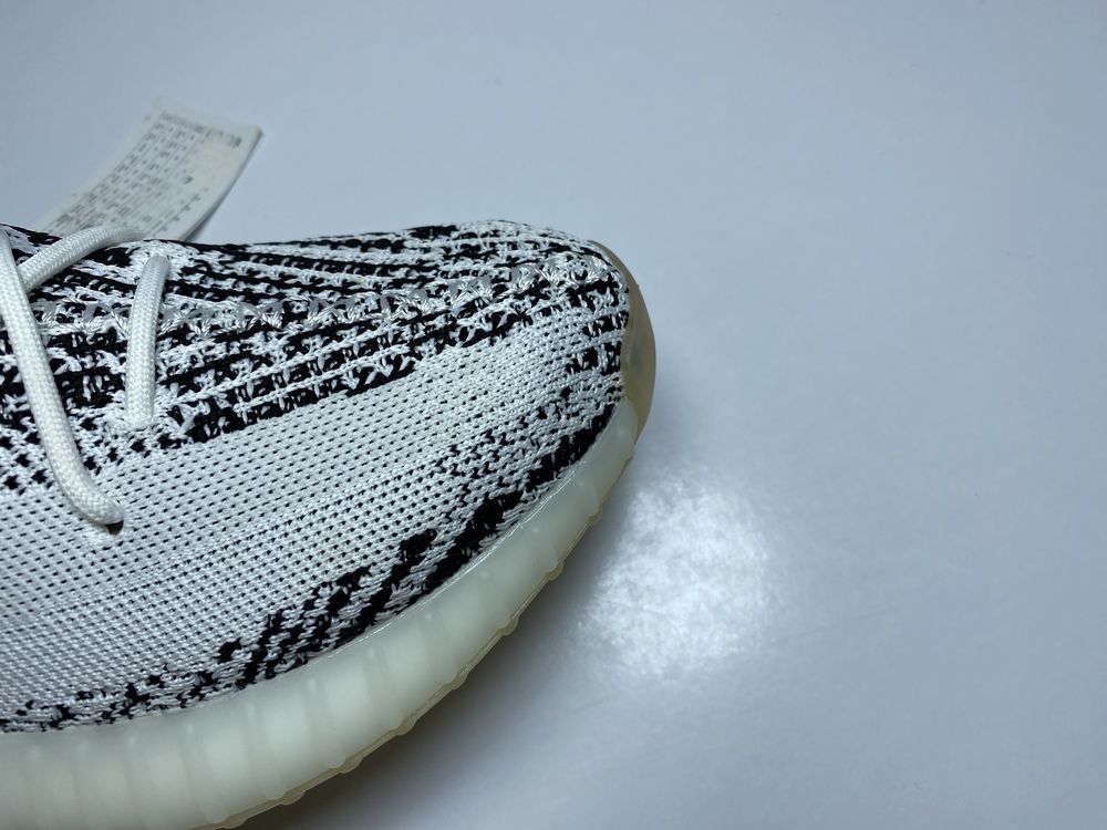 ОРИГІНАЛ 100% Кросівки ADIDAS YEEZY BOOST 350 V2 CP9654 (43-27.5см)