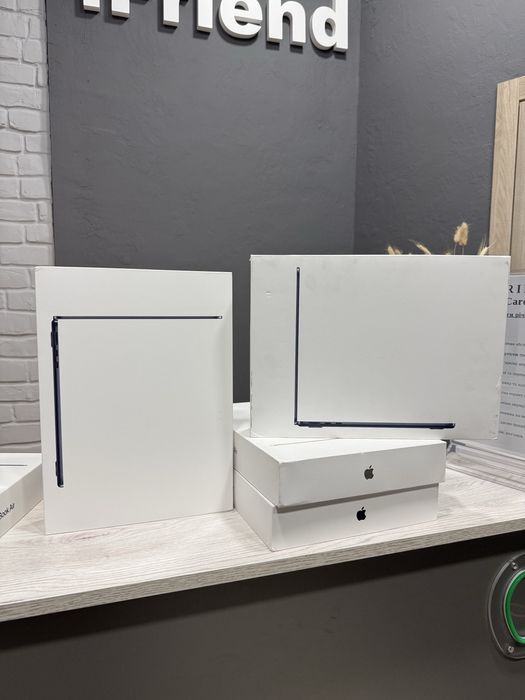 NEW Apple MacBook Air 13“ Midnight M4 16/256 8GPU 2025 (MW123)