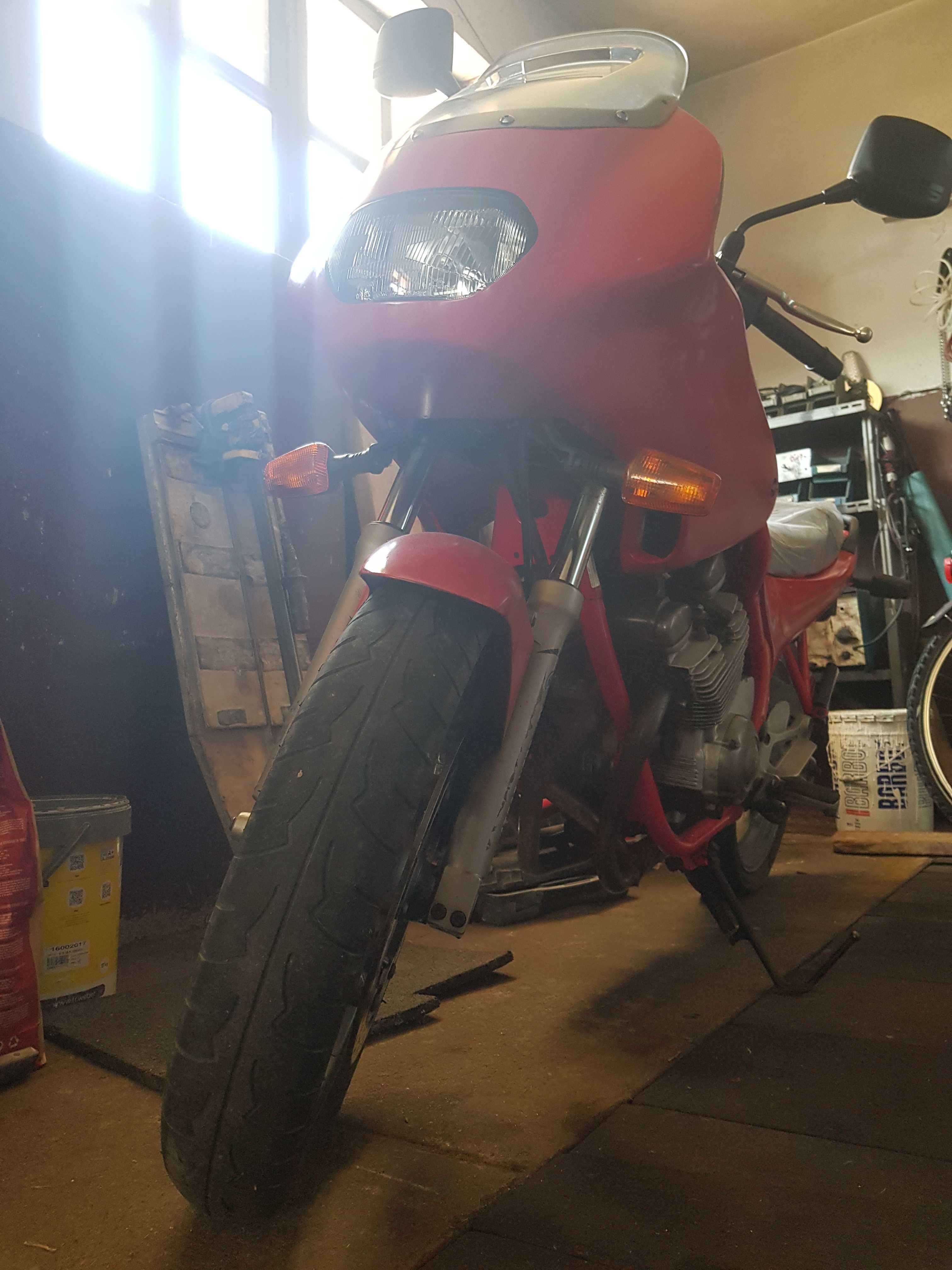 Yahama diversion XJ 600S 1996 estado ok