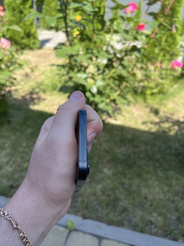 Iphone 13 чудовий стан, все працює OLX доставка