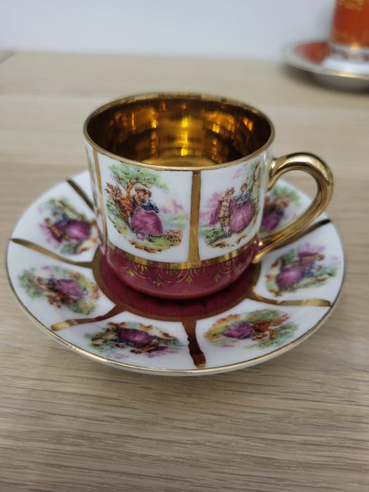 Stare filiżanki sprzedam!