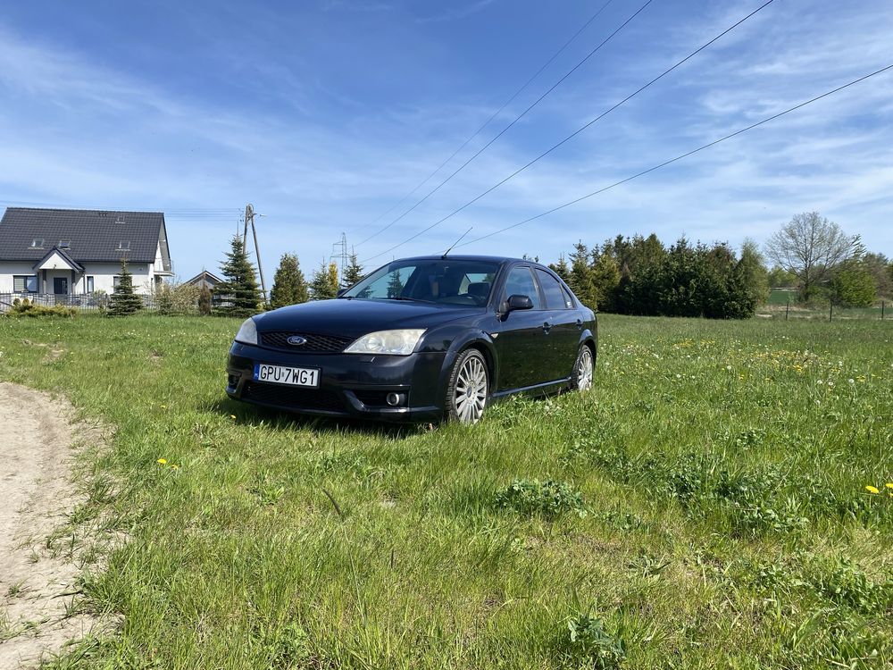 Ford Mondeo ST220