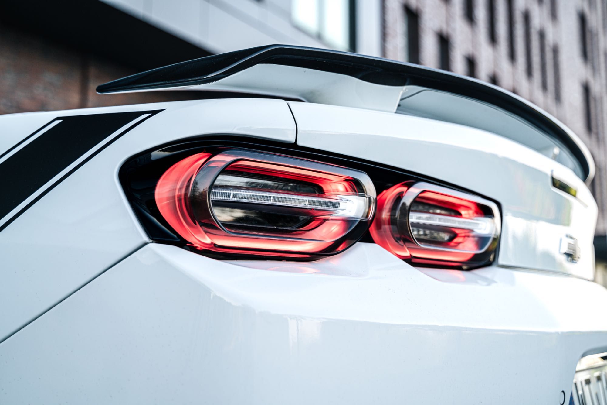 Wynajem Chevrolet Camaro 6.2 V8 WYDECH wynajem bez kaucji wypożyczalni