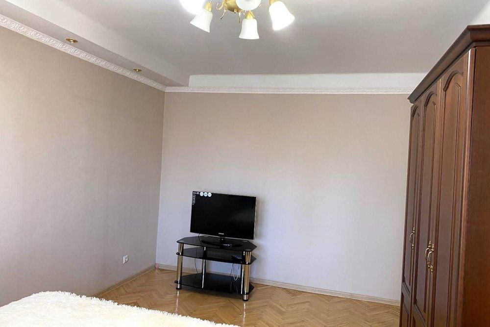 АК Однокімнатна Квартира вторичка Русановка Русанівська набережна 8