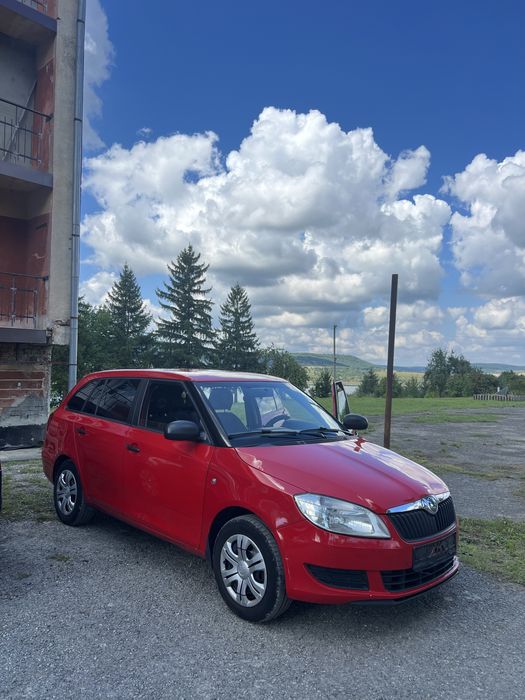 оренда Toyota Prius Skoda Fabia довготривала у Львові