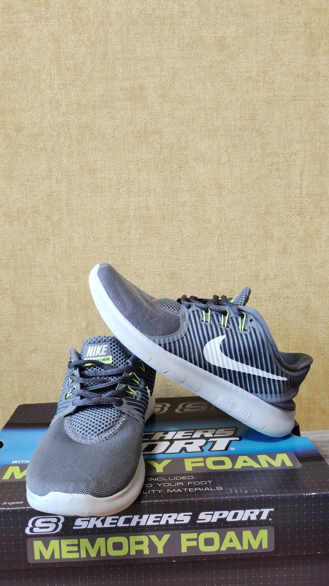Кроссовки женские Nike