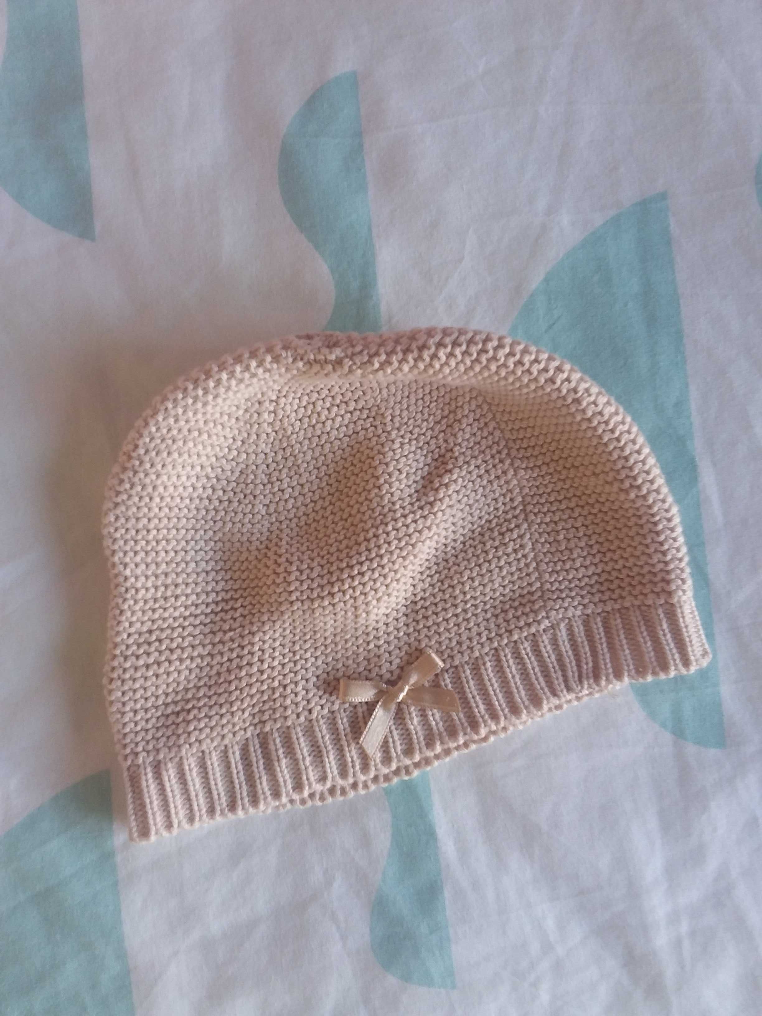 Gorro e patufas para bebé, cor bege, tamanho 0-3 meses