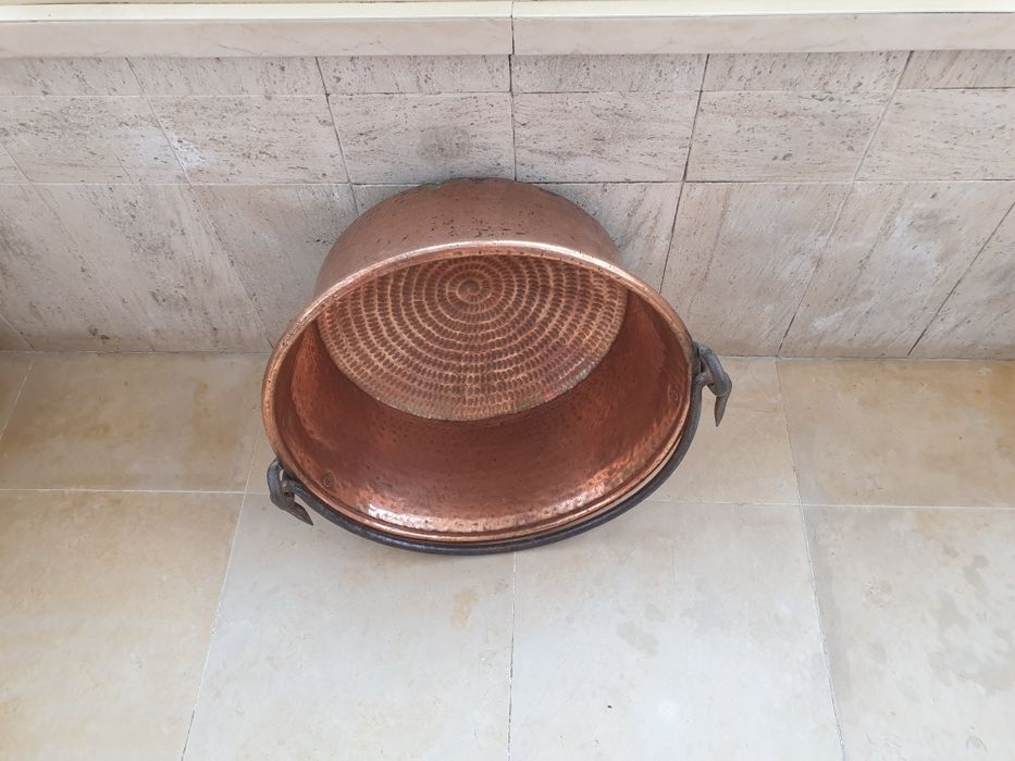 Caldeira antiga de cobre