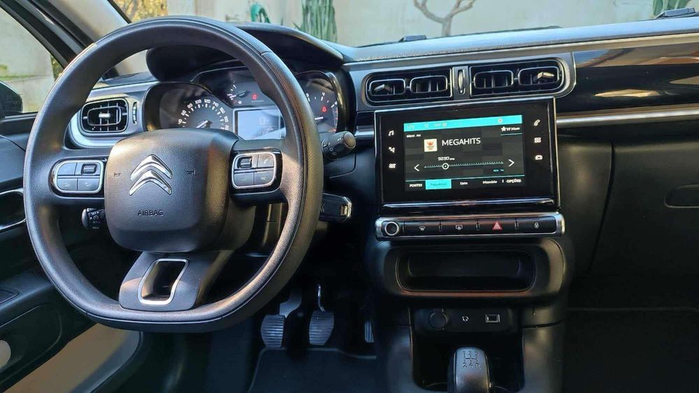 Citroen C3 1.2 2018 poucos kms