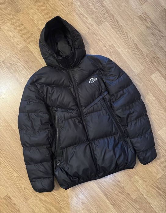 куртка nike чорна