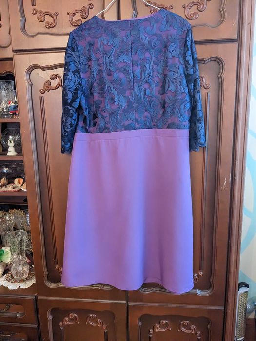 СУКНЯ нарядна  56 розмір , нове, фіолетове