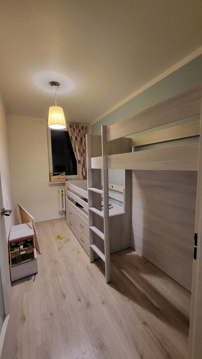 Łóżko dziecięce, antresola