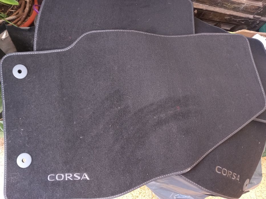 Tapetes novos  para Opel Corsa