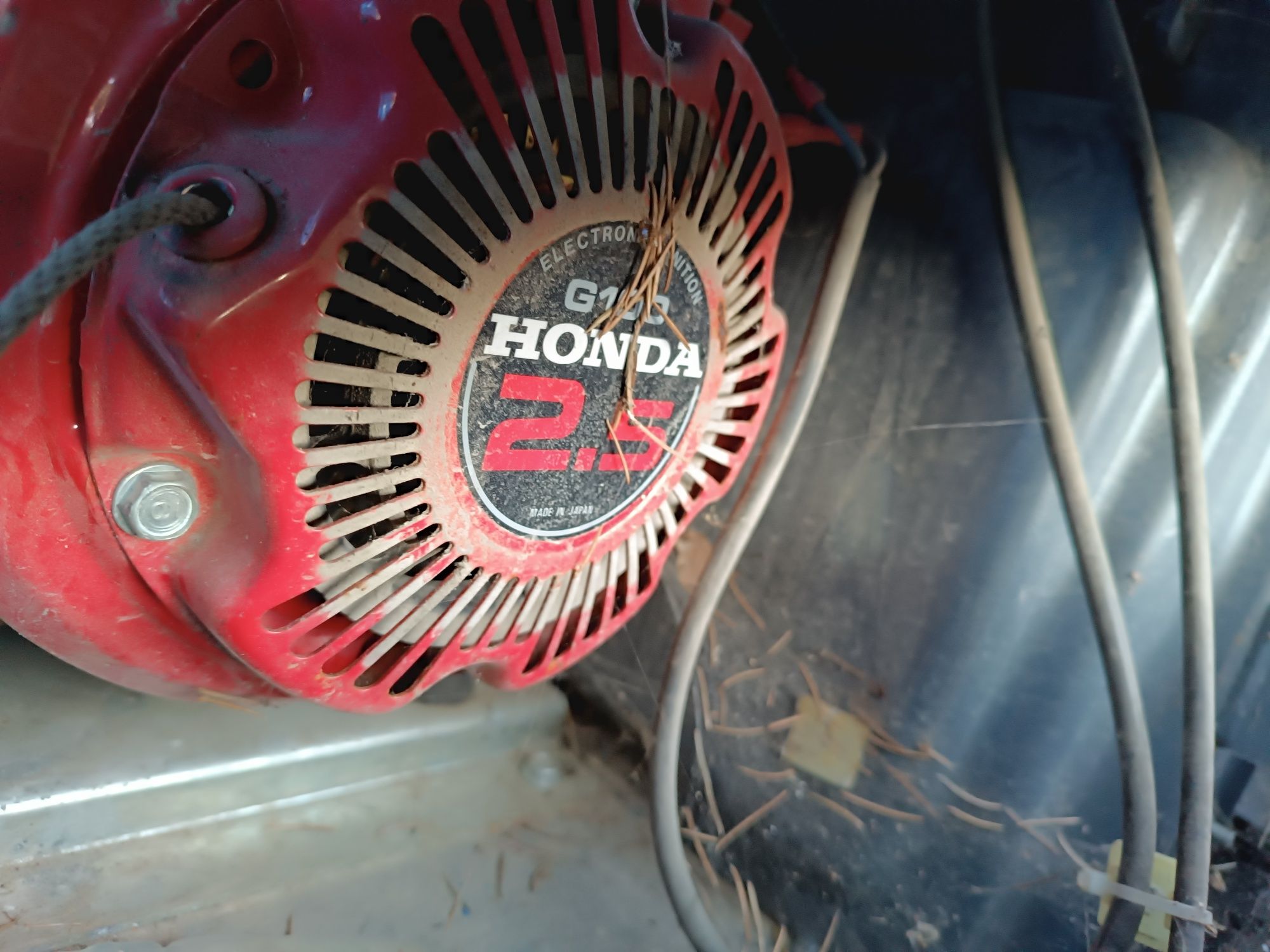 Zamiatarka szczotka spalinowa honda 2.5