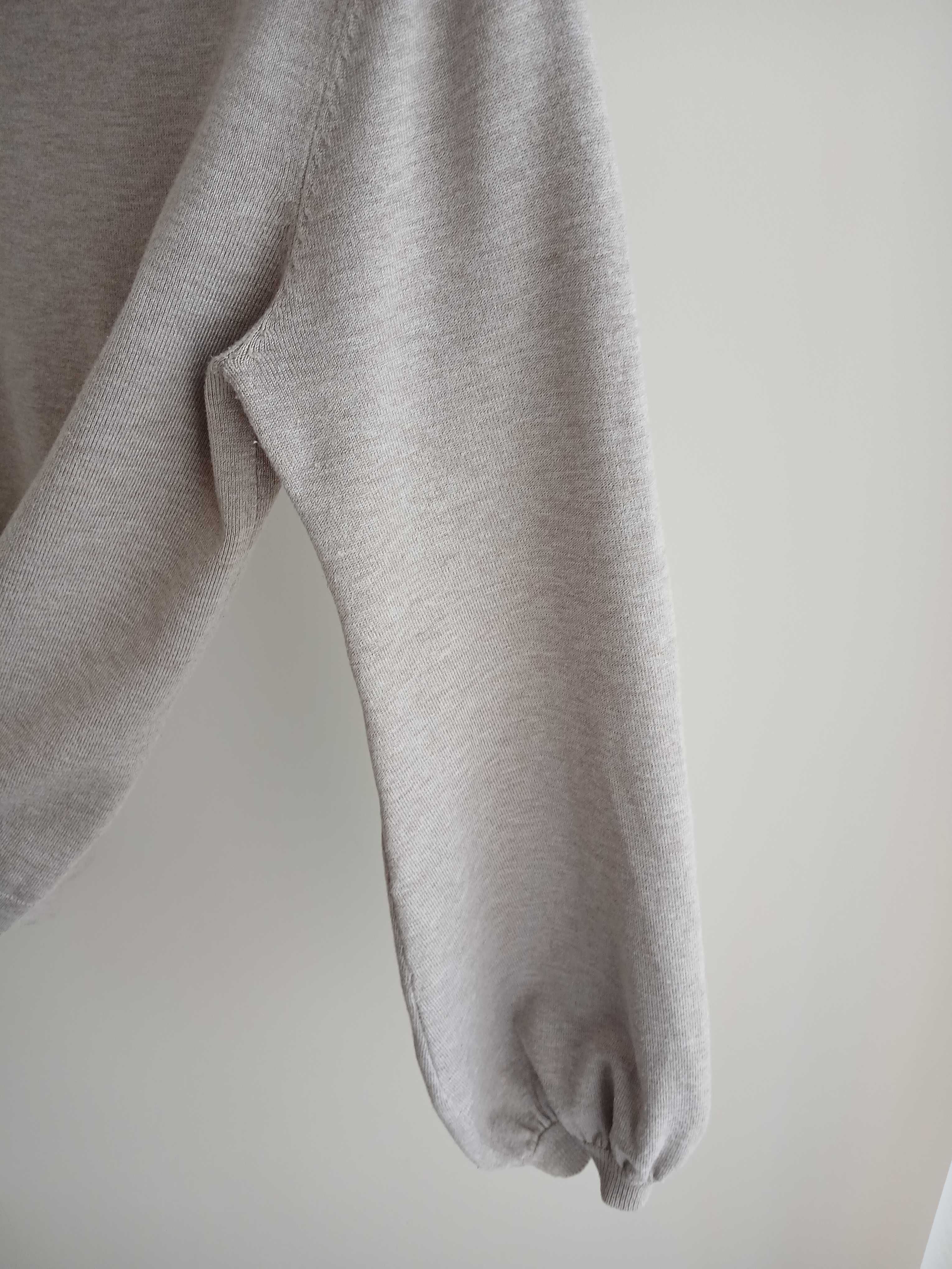 Beżowy sweter Tatuum z bufiastymi rękawami XS