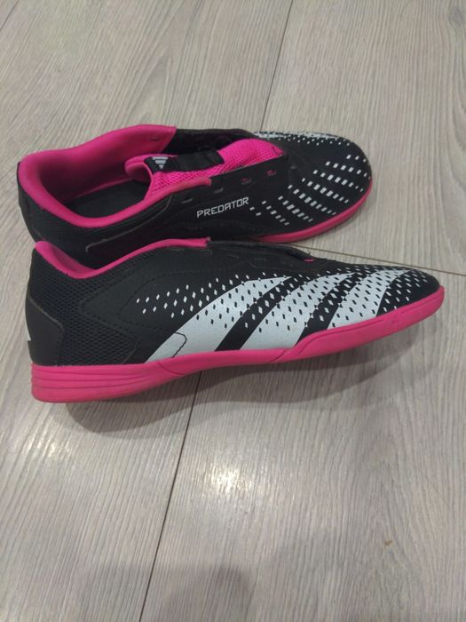 Halówki adidas predator r.35