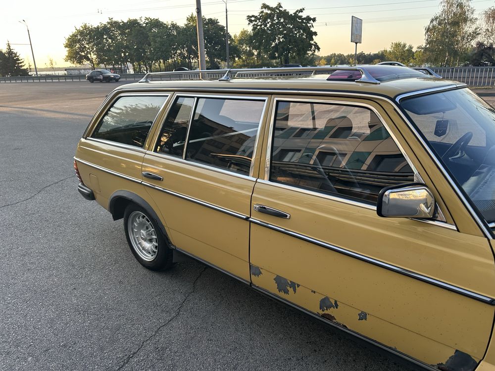Продам Mercedes 300TD Turbodiesel (W123)