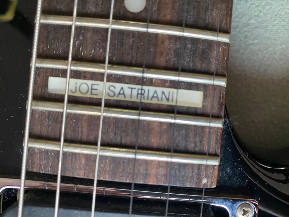 Guitarra eletrica JS100 ibanez em otimo estado