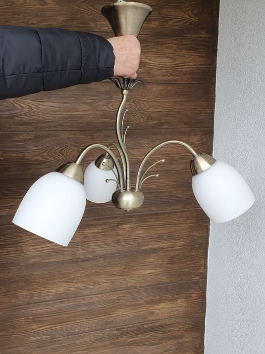 Lampa sufitowa 3 klosze biale (2 szt. Cena za 1 szt.)