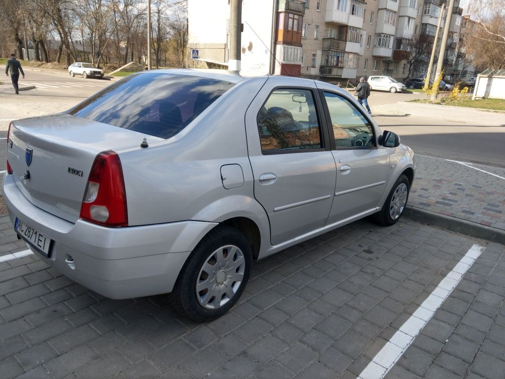 Продам Dacia Logan LAUREATE