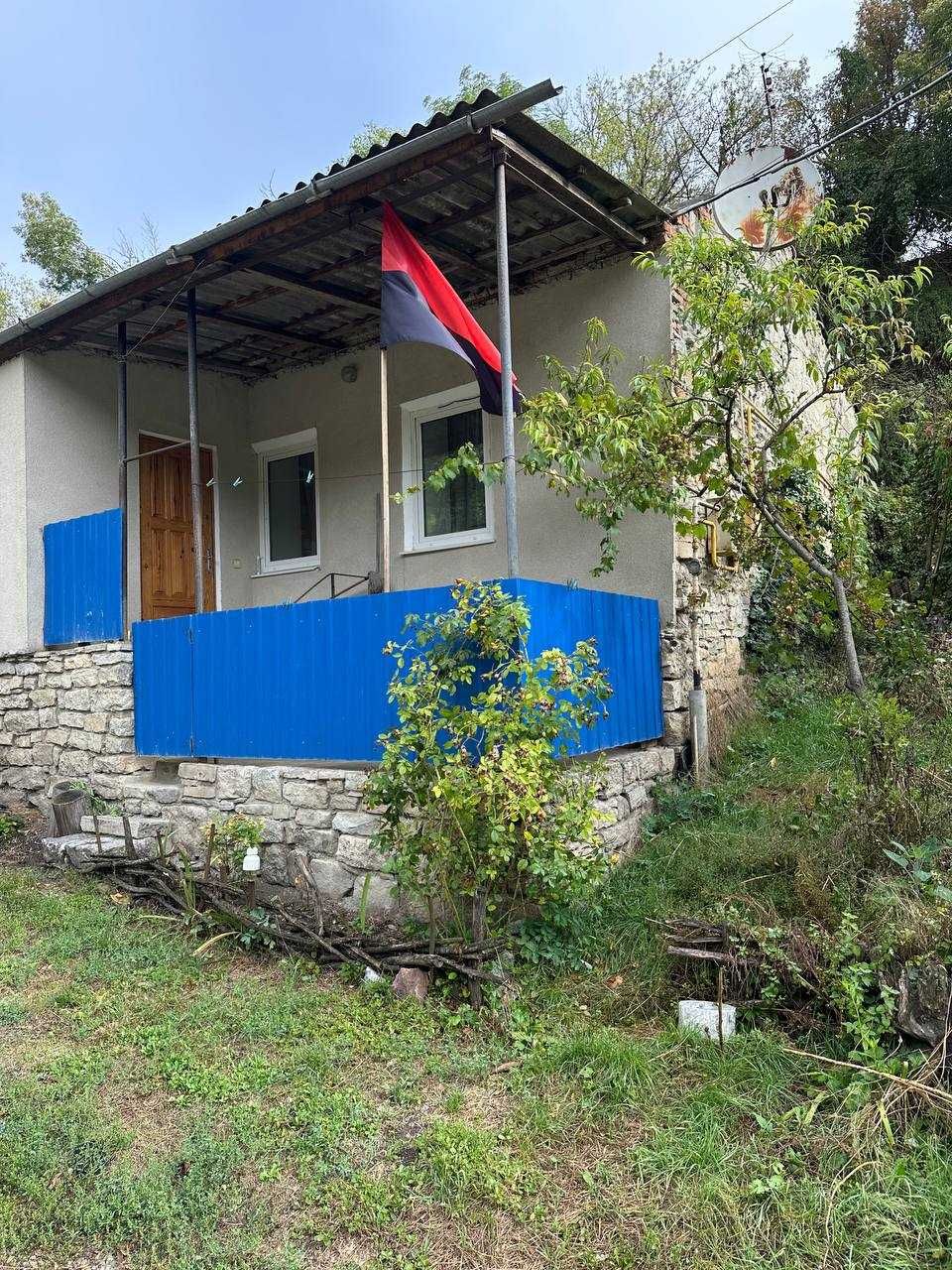 Продам 1\2 буд. Старе місто