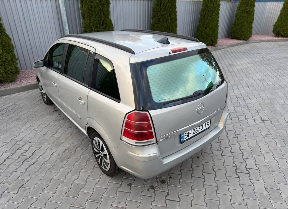 Opel Zafira. 2006г. 1.9д