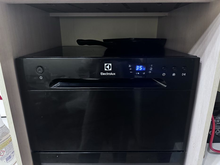 Посудомийка electrolux