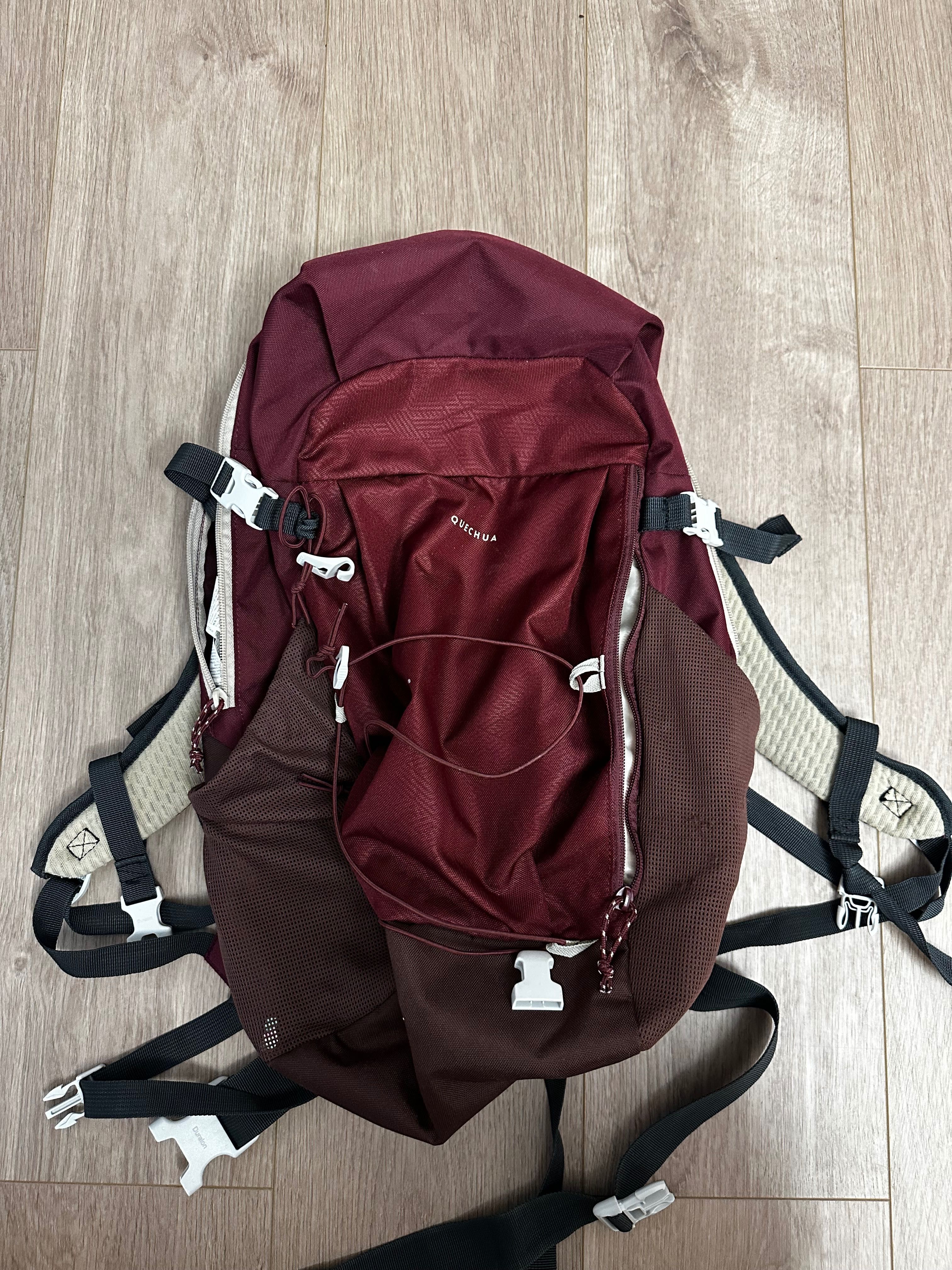 Plecak turystyczny Quechua Arpenaz NH100 30 l