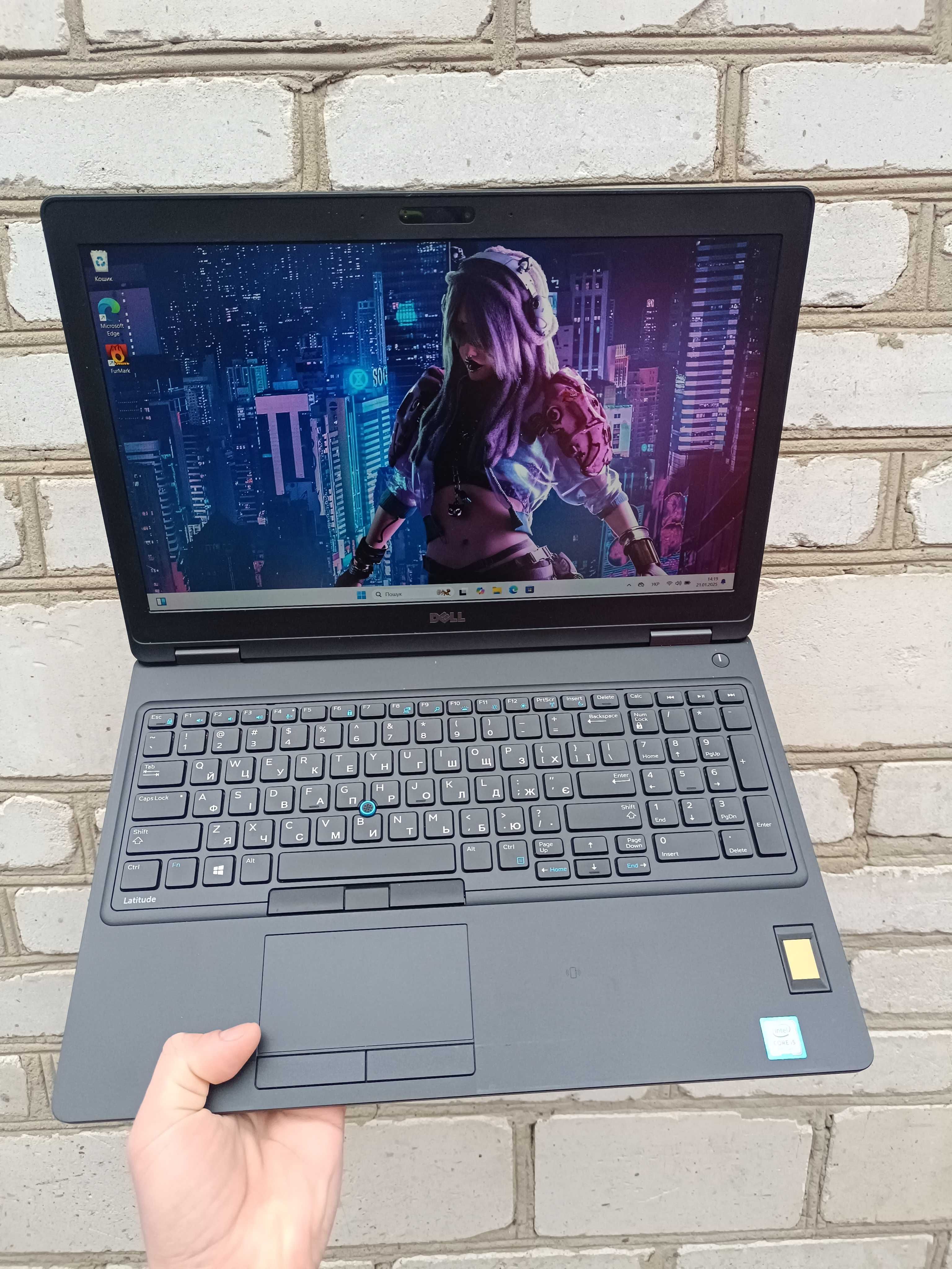 Ігровий ноутбук DELL (i5 7440HQ/16/256/Nvidia 940MX 2GB)