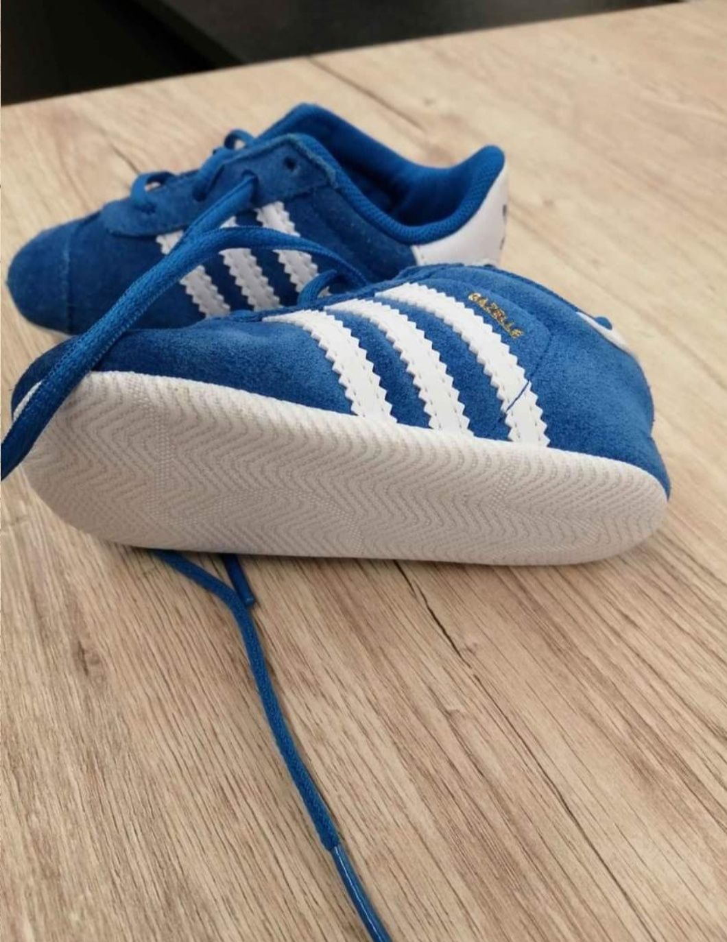 Sapatilhas Adidas Azuis tam19 em ótimo estado!