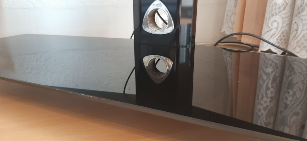 Exklusiv  stolik  Audio TV