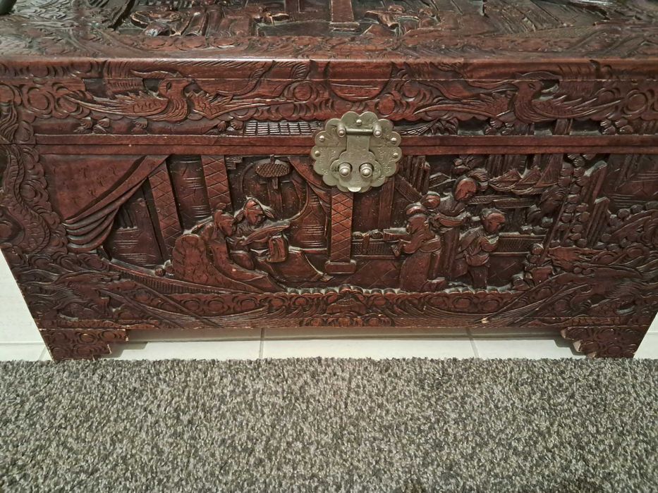 Vendo Mala de cânfora antiga